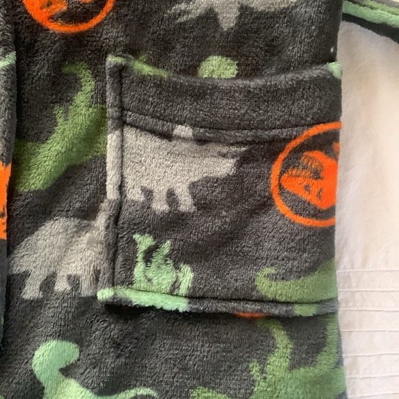 Jurassic World Dominion Fleece Robe Boys Size 8 Belt Dinosaur EUC Jurassic Park - Picture 13 of 13